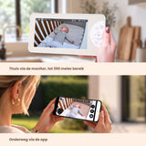 Luna Glow babyfoon met camera en app: ouder kijkt thuis mee op de 7 inch monitor en onderweg via de smartphone-app